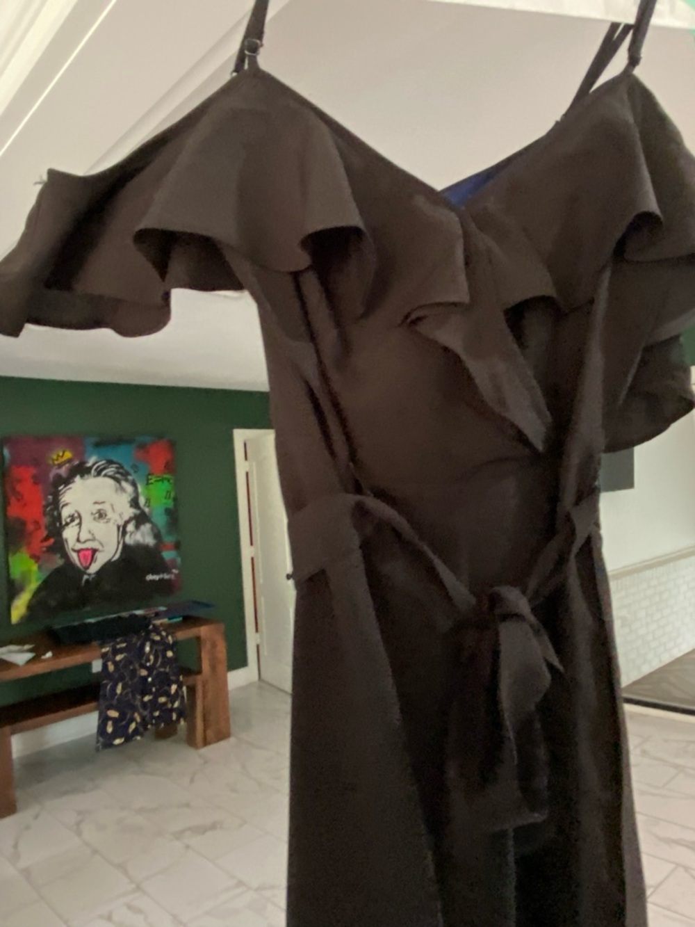 Black Ruffle short romper - Picture 2 of 4